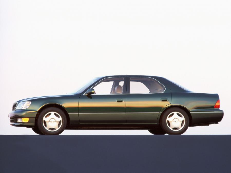 Lexus LS400 1997 года  (фото 13 из 16)